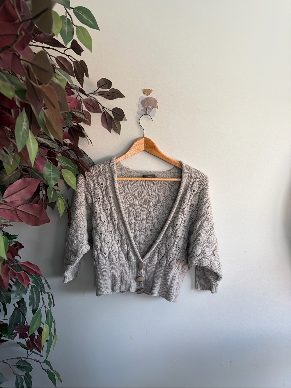 Line cashmere Cropped Cable Knit V-Neck Cardigan - Gray